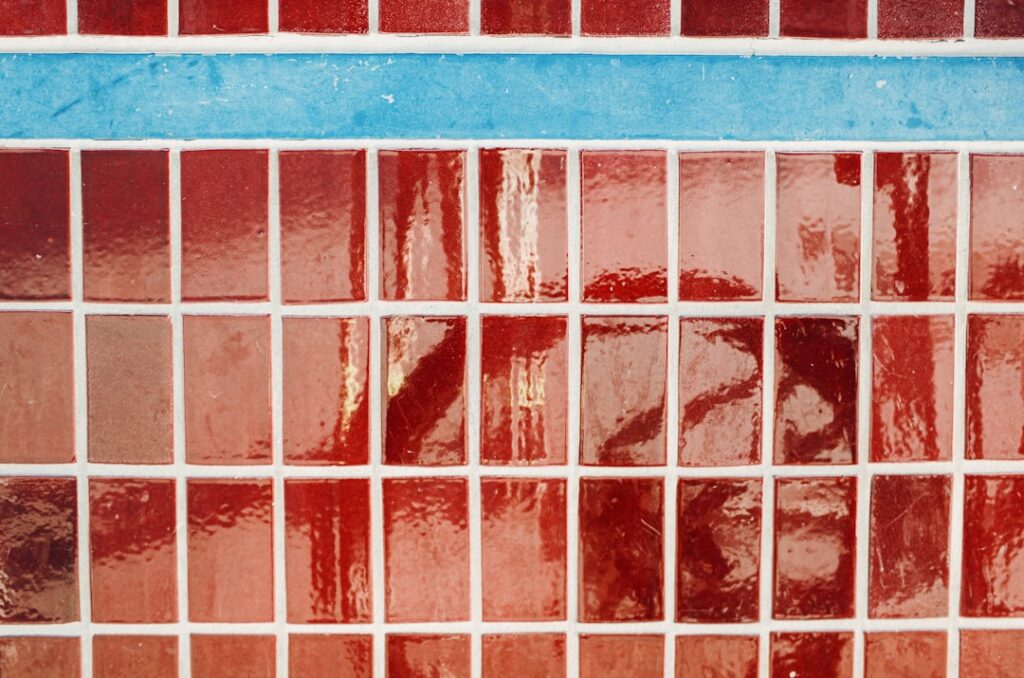 bold kitchen backsplash