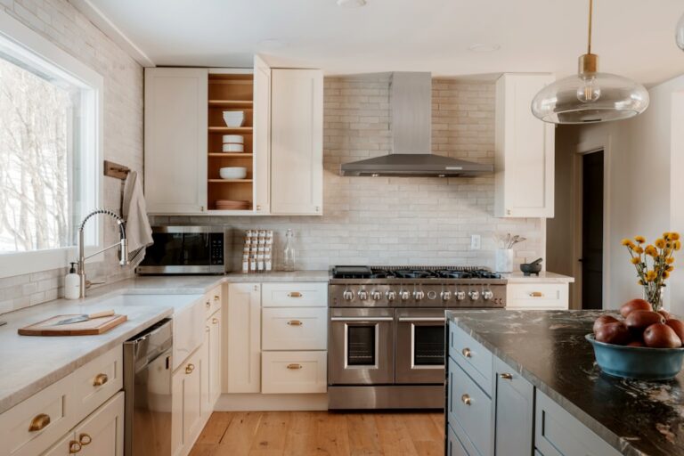 75 Kitchen Layout : From Galley to Grand - Prime ...